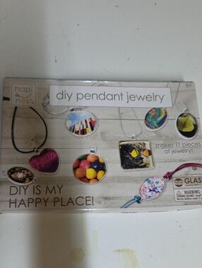 DIY Pendant Jewelry Kit - Multicolor Pendants Hapi Nest NWT